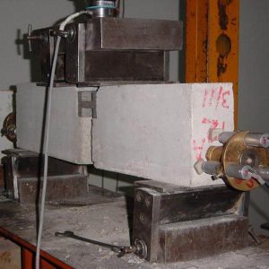 Ensayo de adherencia de barras de acero en el hormigón (“beam-test”)